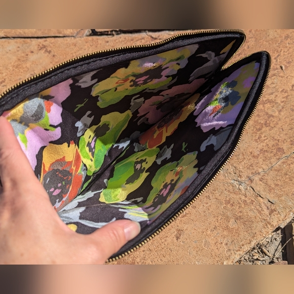 Isaac Mizrahi New York laptop large iPad or a notebook PC Leather padded cover - Picture 4 of 10